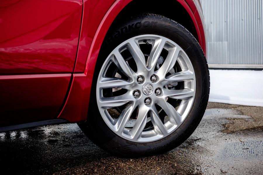 Колеса Buick Envision 2018 года  (NA) (фото 23 из 40)